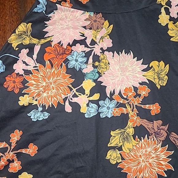 Guberry A-Line Wrap Dress Knee Length V-Neck Floral Sleeveless Tropical Pastel - Picture 14 of 17